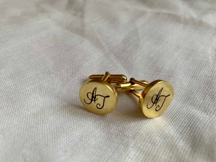 Cufflinks