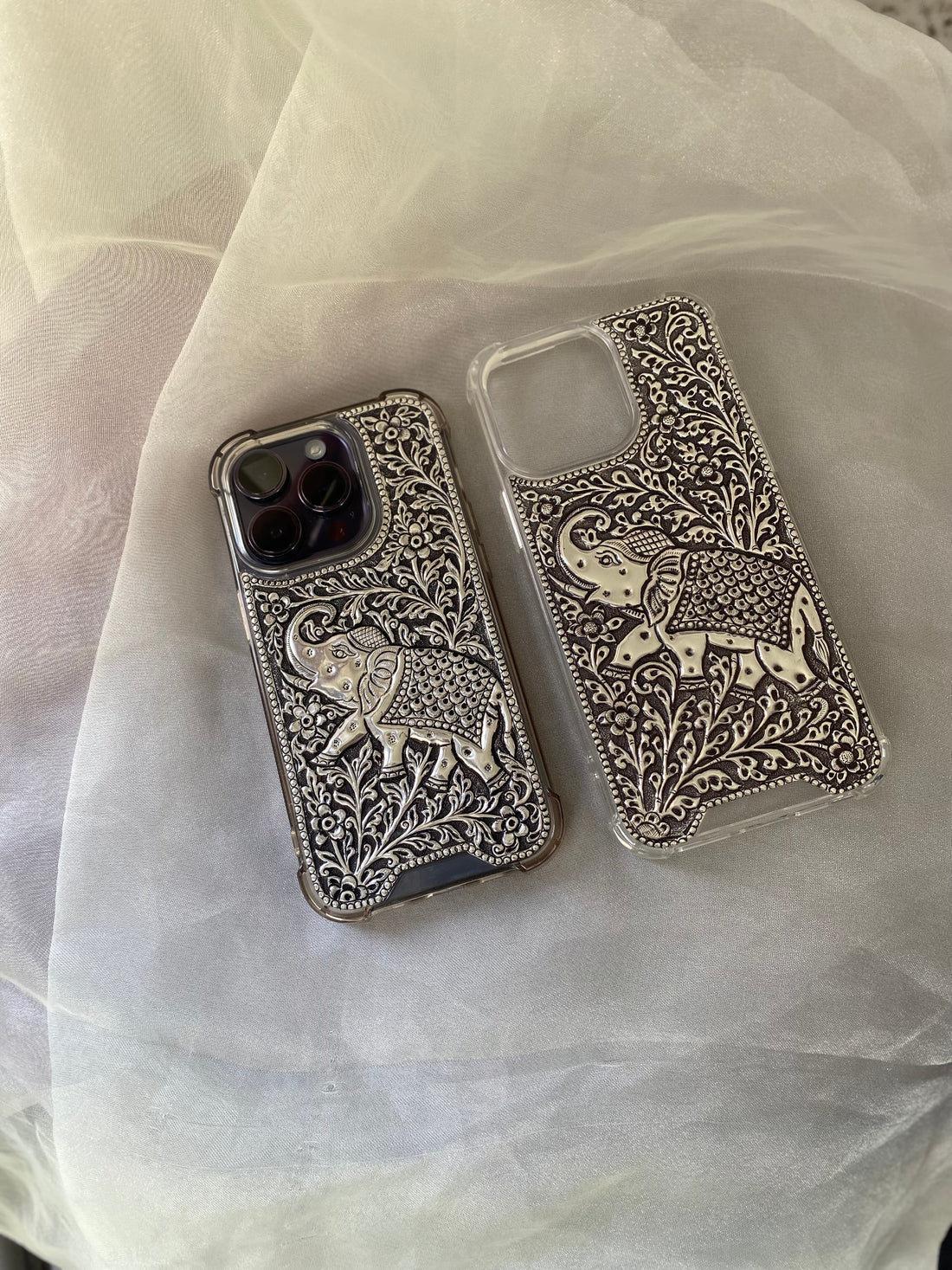 Silver Mobile/Phone Cover