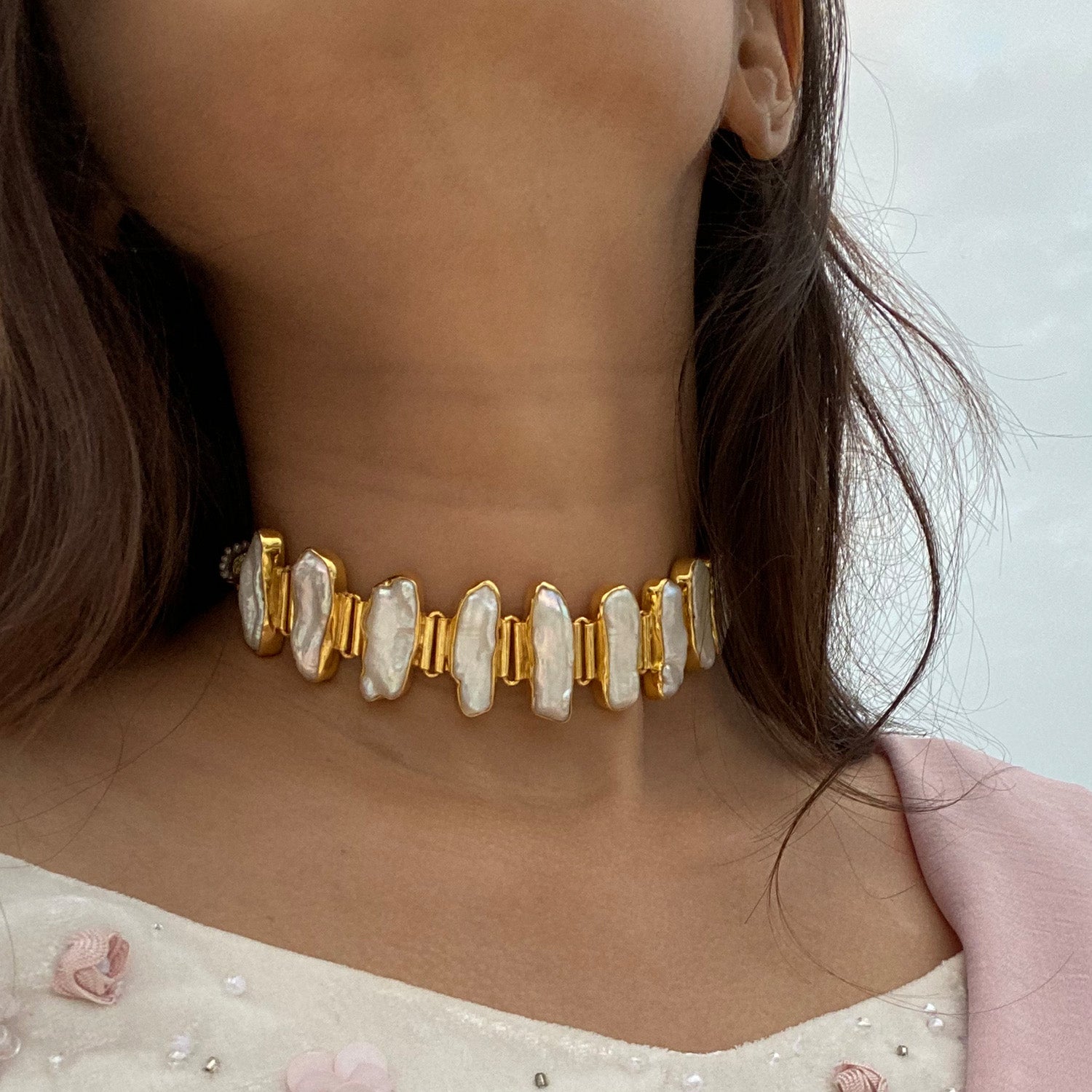 Miraya Pearl Choker