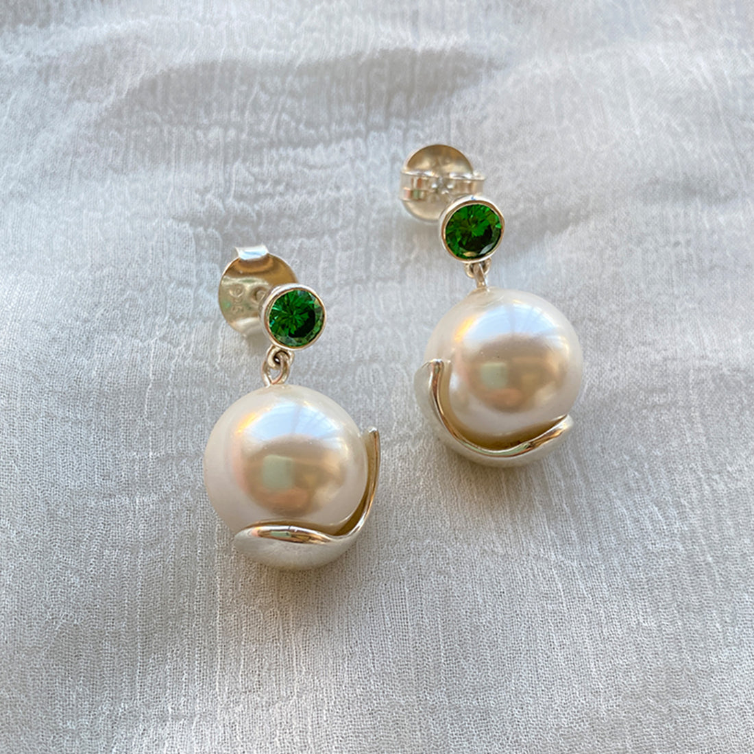 Belleza Pearl  Earrings